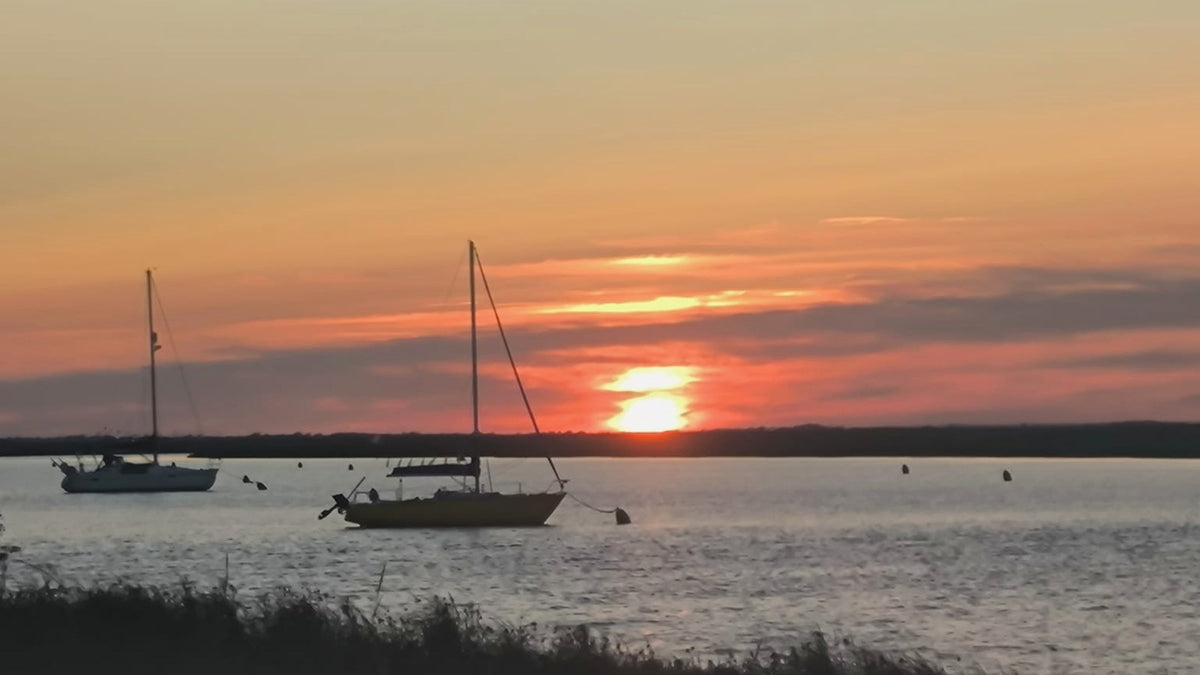 Le Bain d'Air — ambiance chaleureuse coucher de soleil
